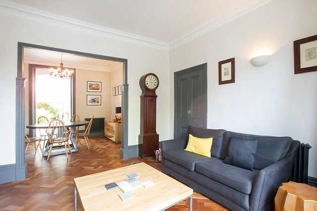Fenwick Road contemporary-vardagsrum