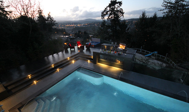 Hillside Pool modern-pools