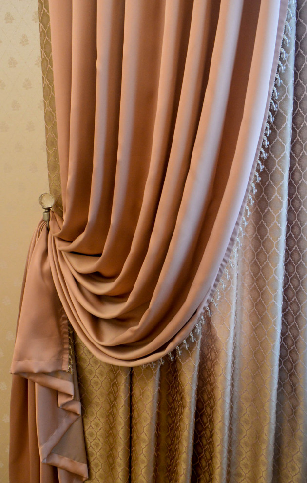 Текстильное оформление гостиной в классическом стиле