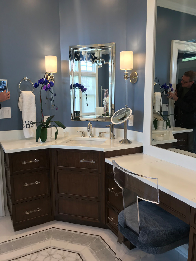 Example of a transitional home design design in New York