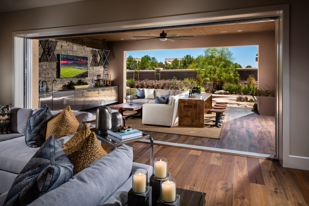 Example of a transitional patio design in San Francisco