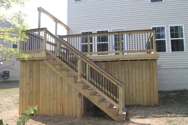 Decks by Blue Moon Construction contemporaneo-terraza-y-balcon