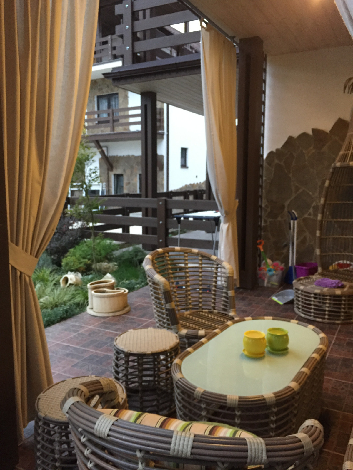 Уличные шторы