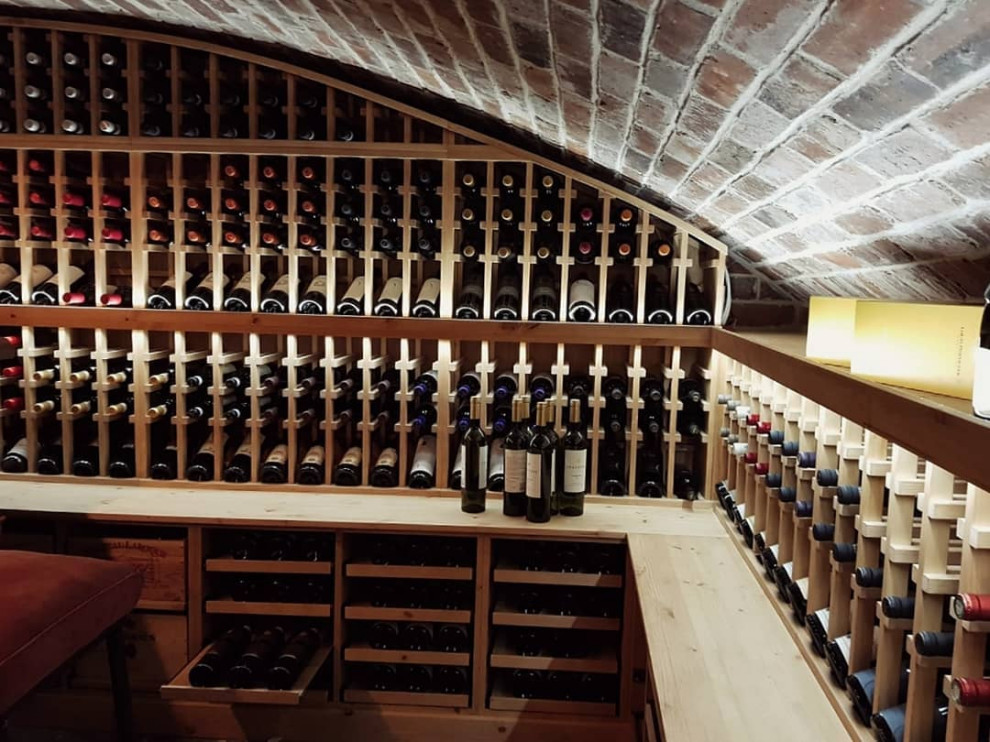 винная комната в ресторане в Москве