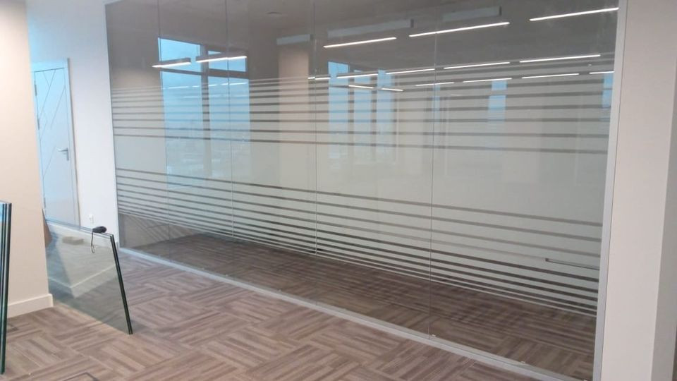 Стеклянные перегородки