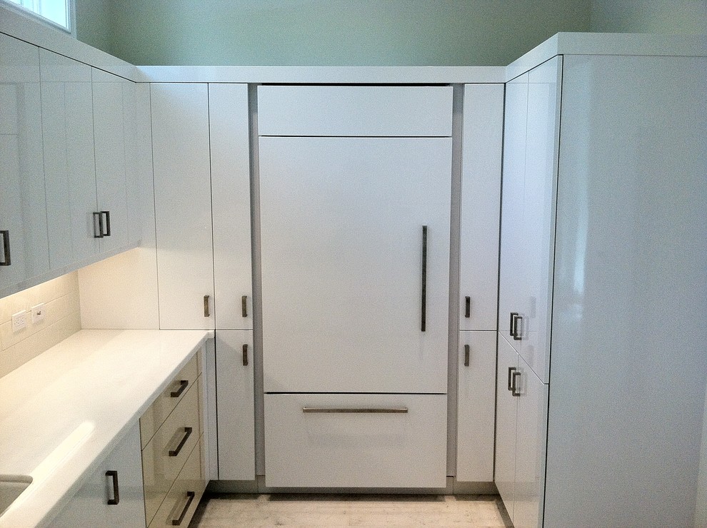 Design ideas for a modern laundry room in Miami.