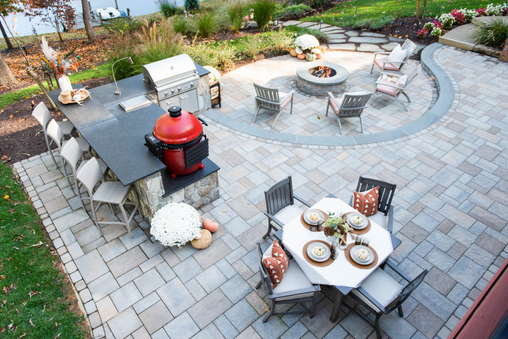 Revamp Your Outdoor Space: 5 Tips for Creating a Modern Outdoor Kitchen