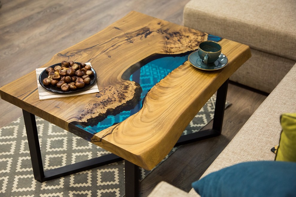 Журнальный стол из капового Карагача с синей рекой