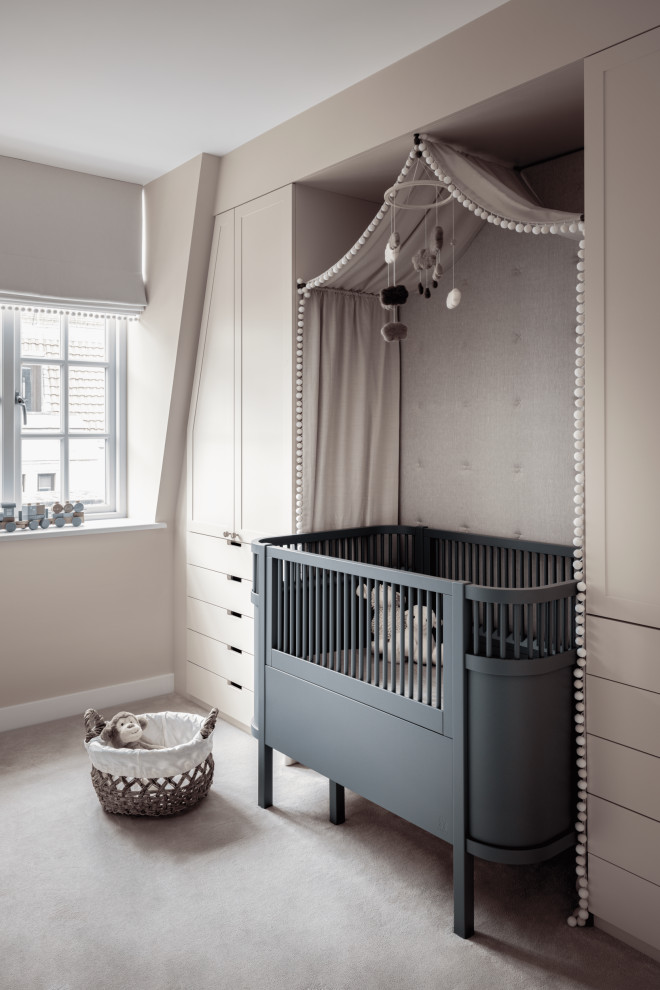 ロンドンにあるコンテンポラリースタイルのおしゃれな赤ちゃん部屋の写真