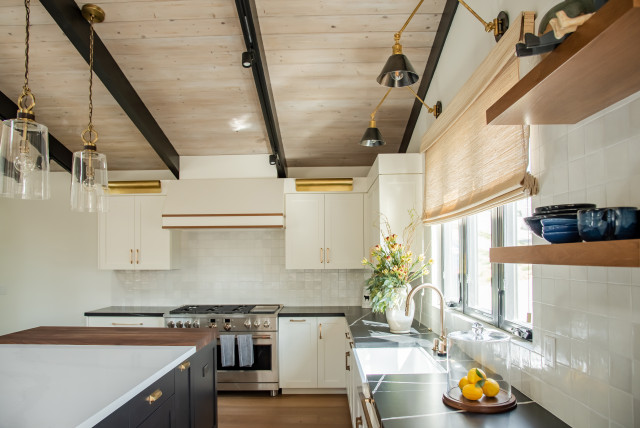 Parkview Dr fusion-kitchen