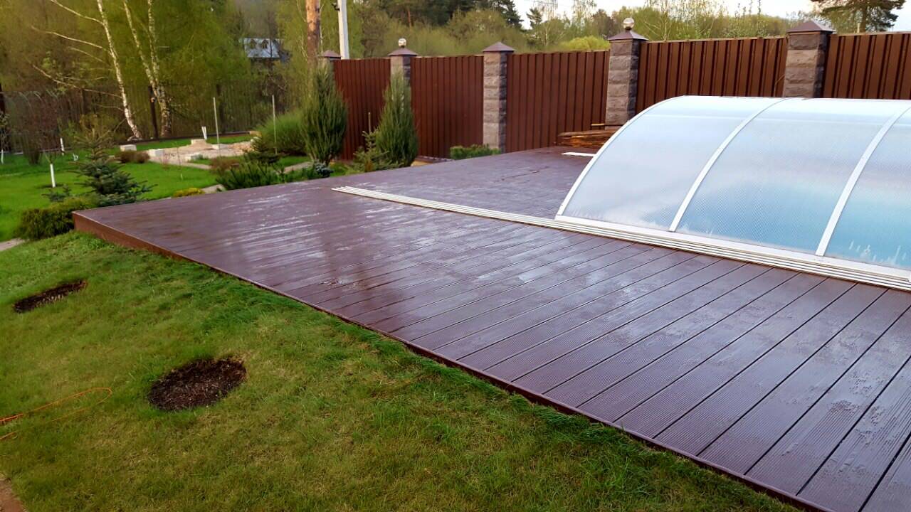 Терраса вокруг бассейна, Истра