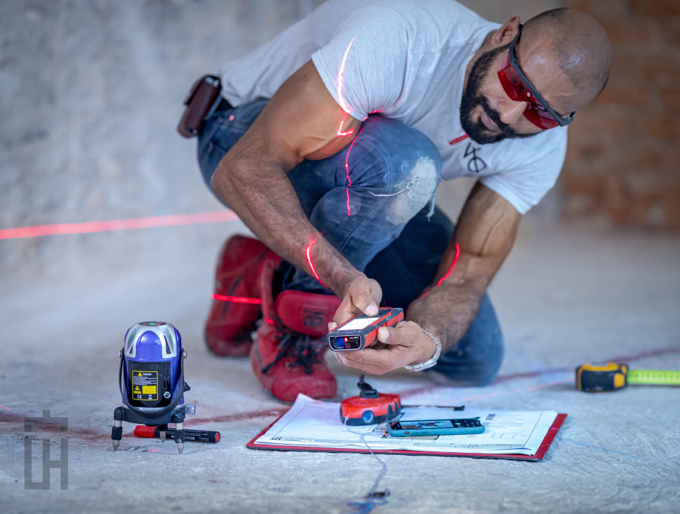 laser measure.jpg