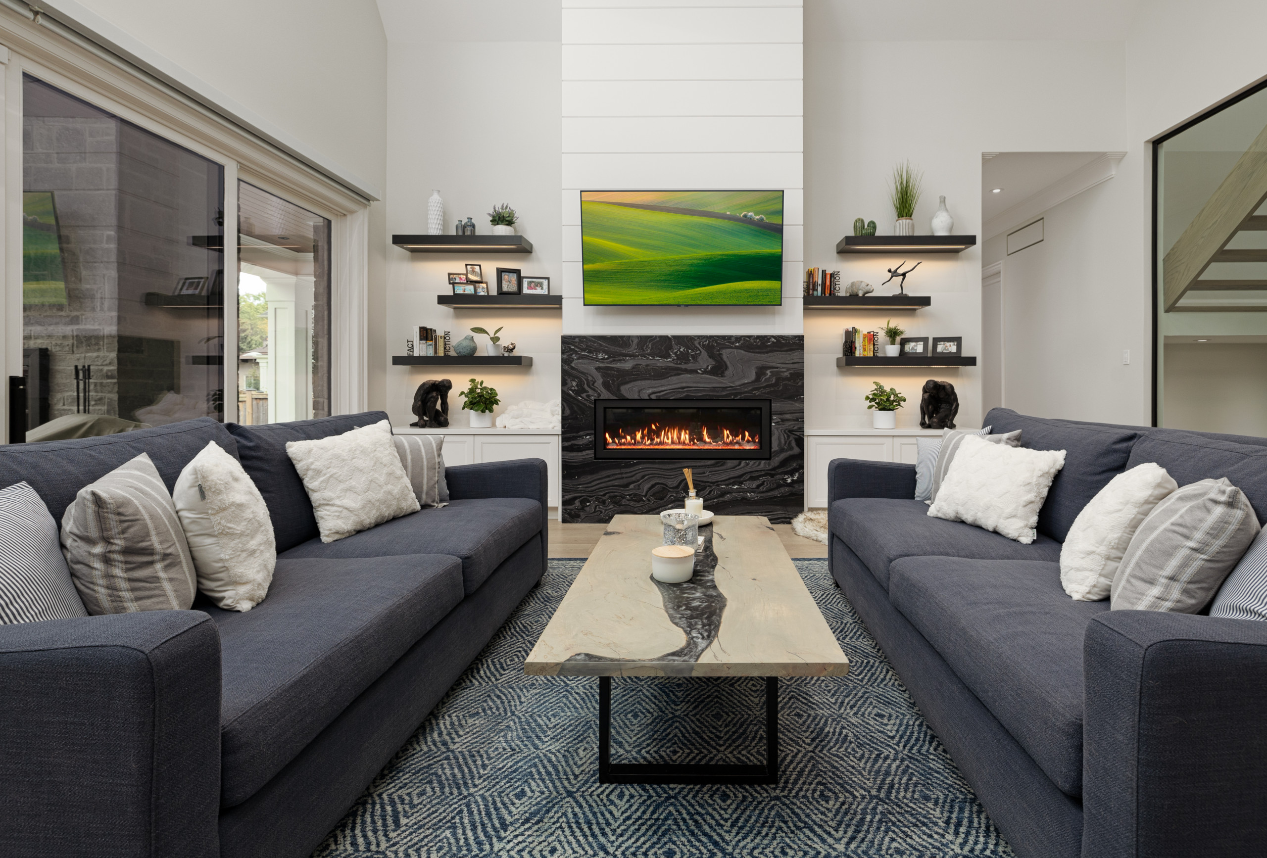 Contemporary Home in Oakville