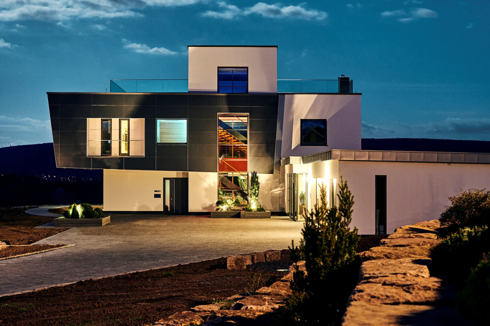 Консольная лестничная конструкция с инновационной встроенной подсветкой