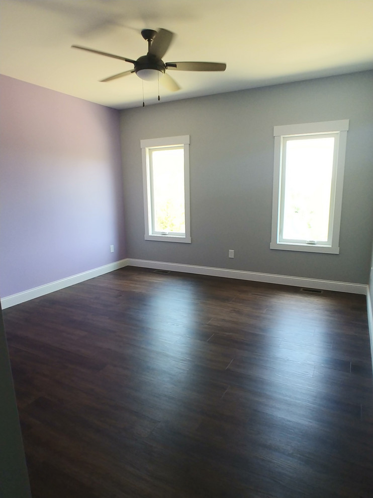 Inspiration for a transitional home design remodel in Cincinnati