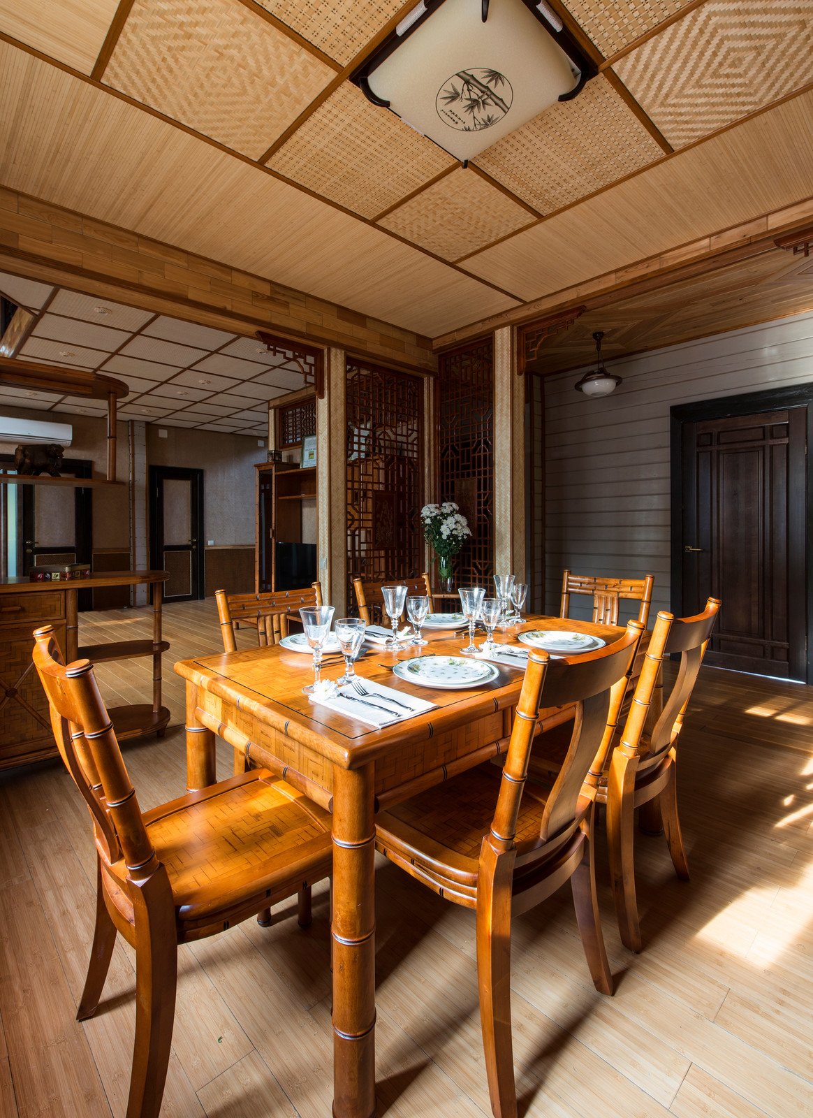 Интерьер в этническом стиле. Фотосъемка для журнала "Красивые деревянные дома"