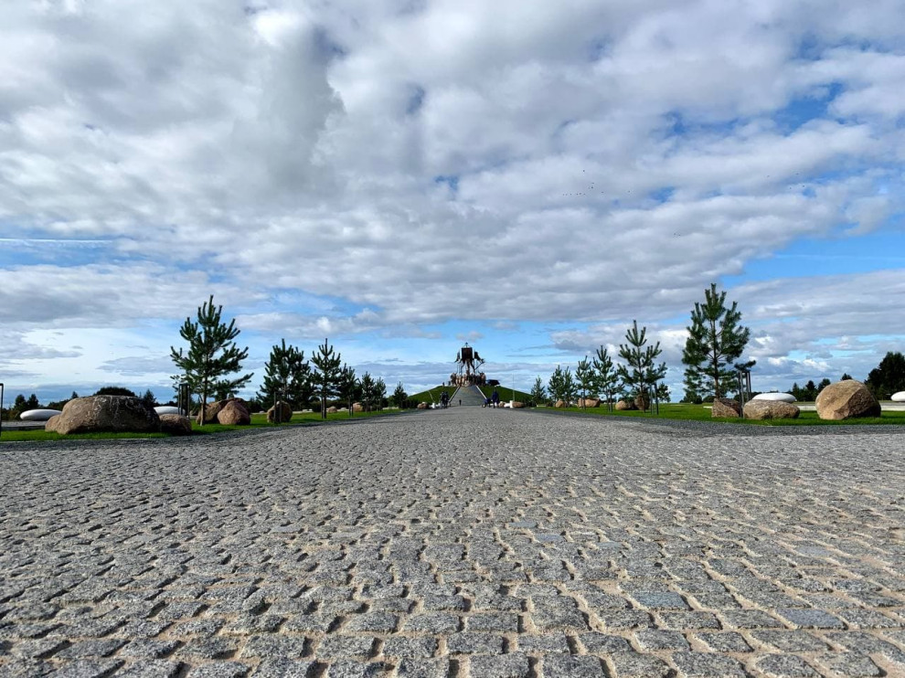 МЕМОРИАЛЬНЫЙ КОМПЛЕКС “АЛЕКСАНДР НЕВСКИЙ СО СВОЕЙ ДРУЖИНОЙ”