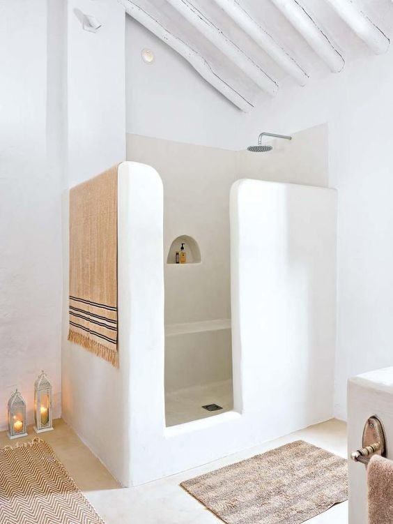 Inspiration for a mediterranean bathroom in Bari.