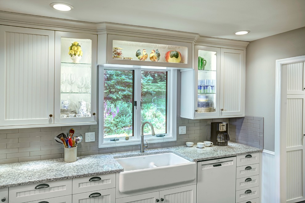 Transitional kitchen photo in Cedar Rapids