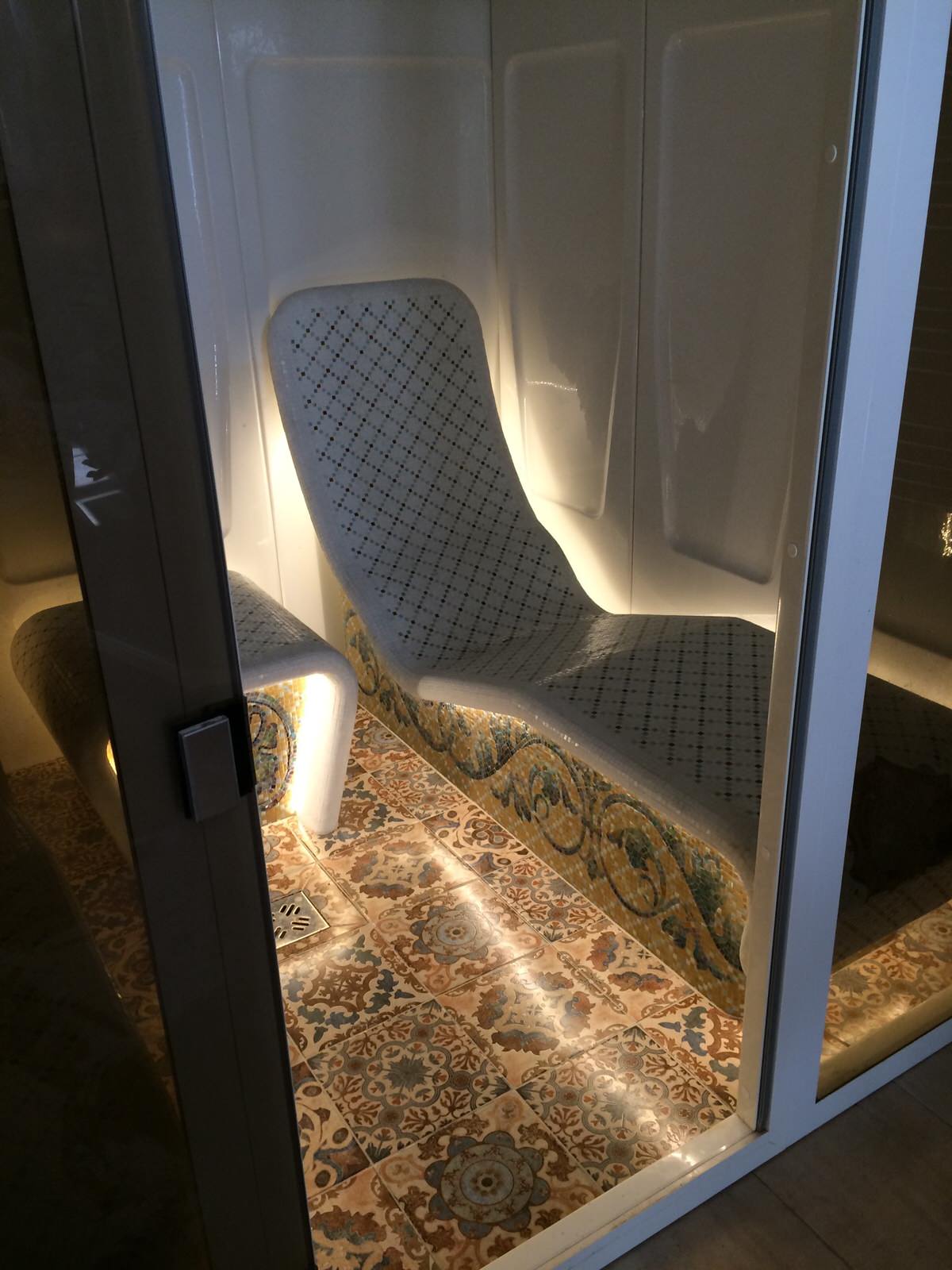 Реконструкция пластиковых СПА-кабин