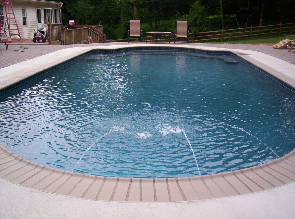 This is an example of a modern pool in Philadelphia.