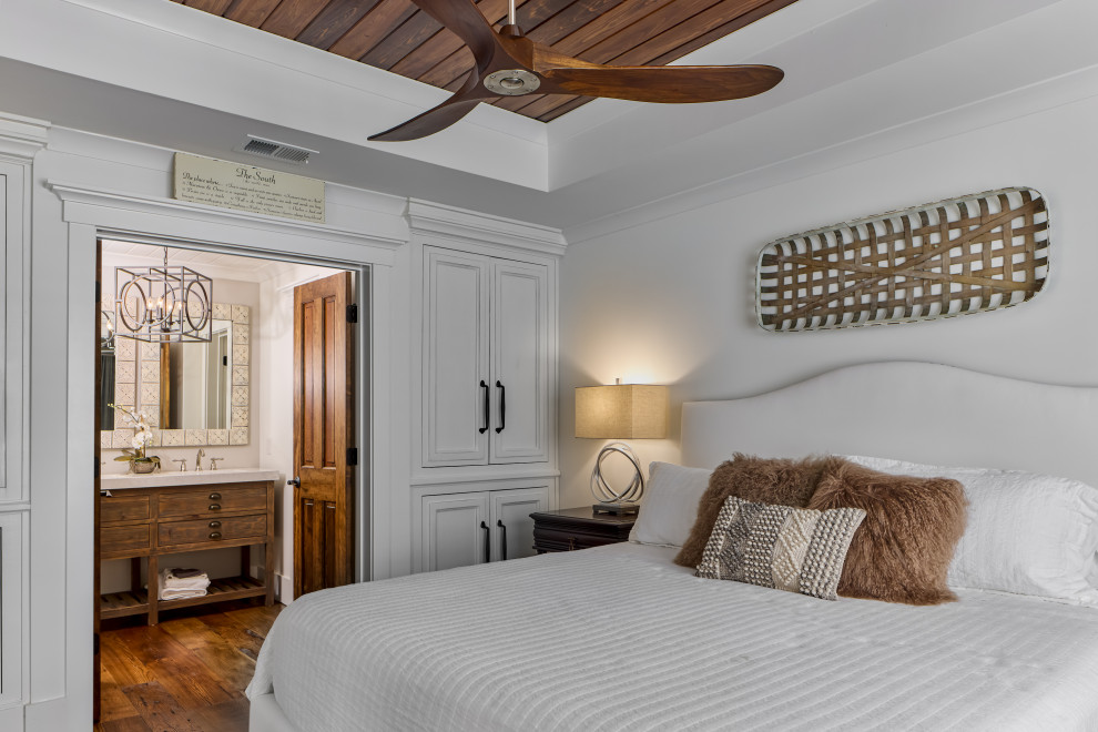 Bedroom - coastal bedroom idea
