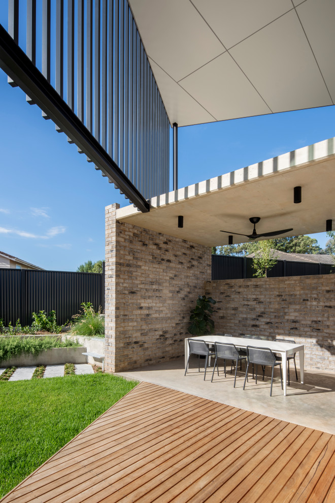 Photo of a contemporary patio in Adelaide.