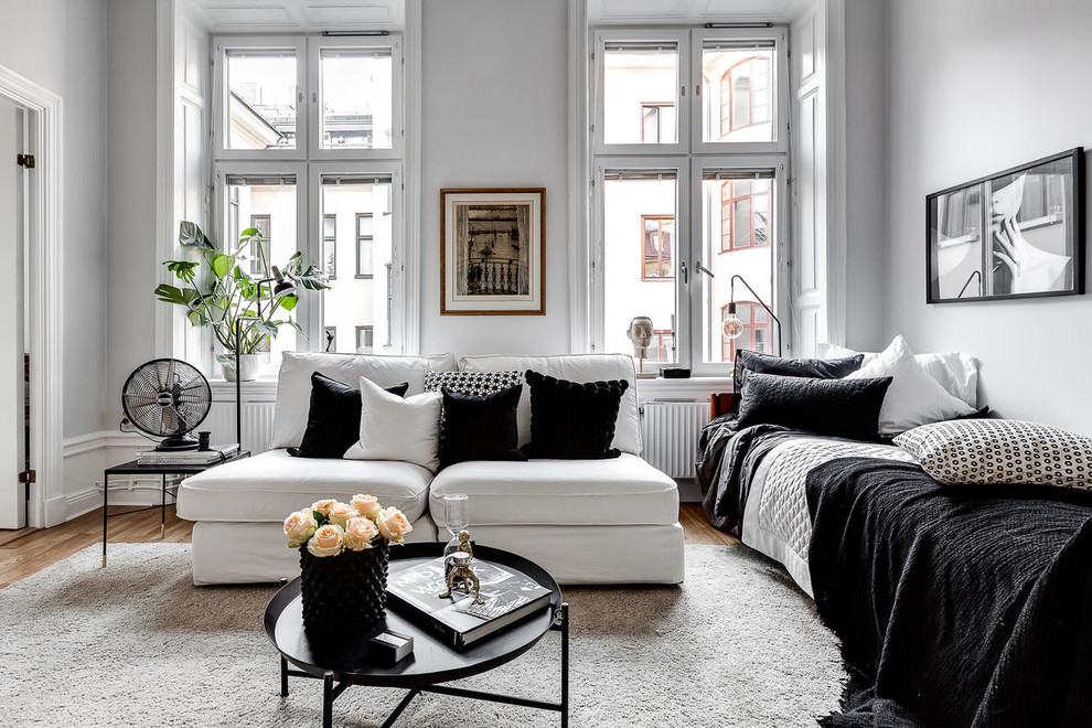 Design ideas for a small scandinavian living room in Stockholm.