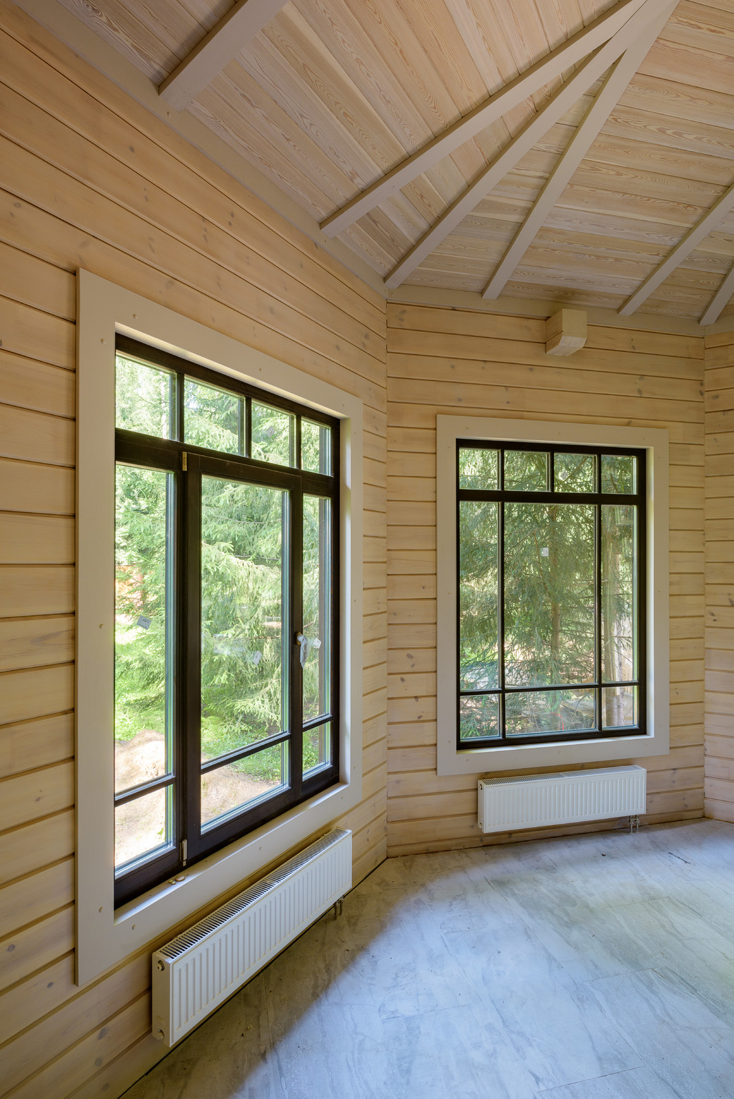 Деревянные окна в домах из клееного бруса