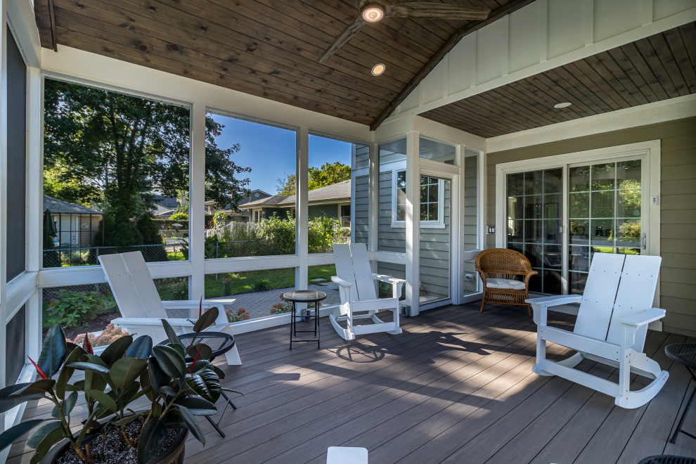 Spacious Screened Porch