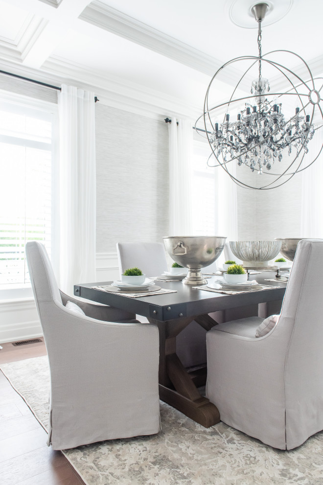 Inspiration for a transitional home design remodel in Toronto