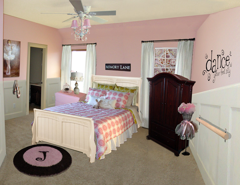 Small traditional kids' bedroom in Dallas with pink walls and carpet for kids 4-10 years old and girls.