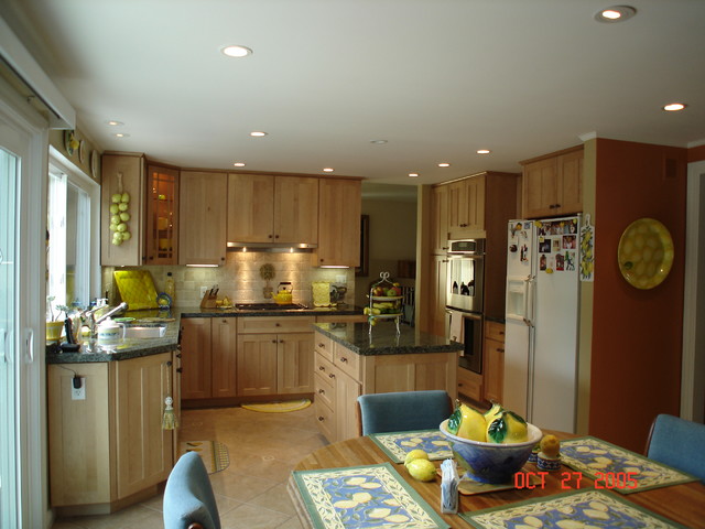 Idlywild traditional-kitchen