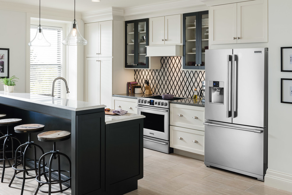Transitional kitchen photo in Charlotte