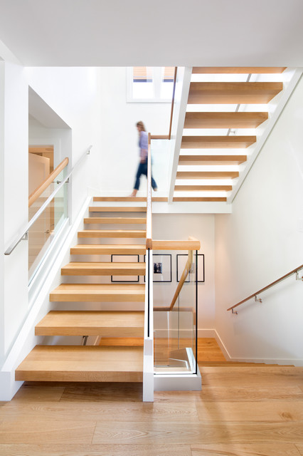 AMBELSIDE WEST VANCOUVER scandinavian-staircase
