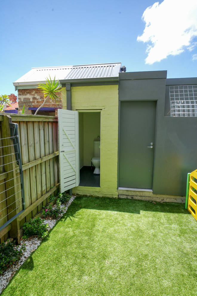 Small contemporary detached granny flat in Sydney.