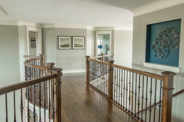 Naperville Showcase Home di-transizione-corridoio