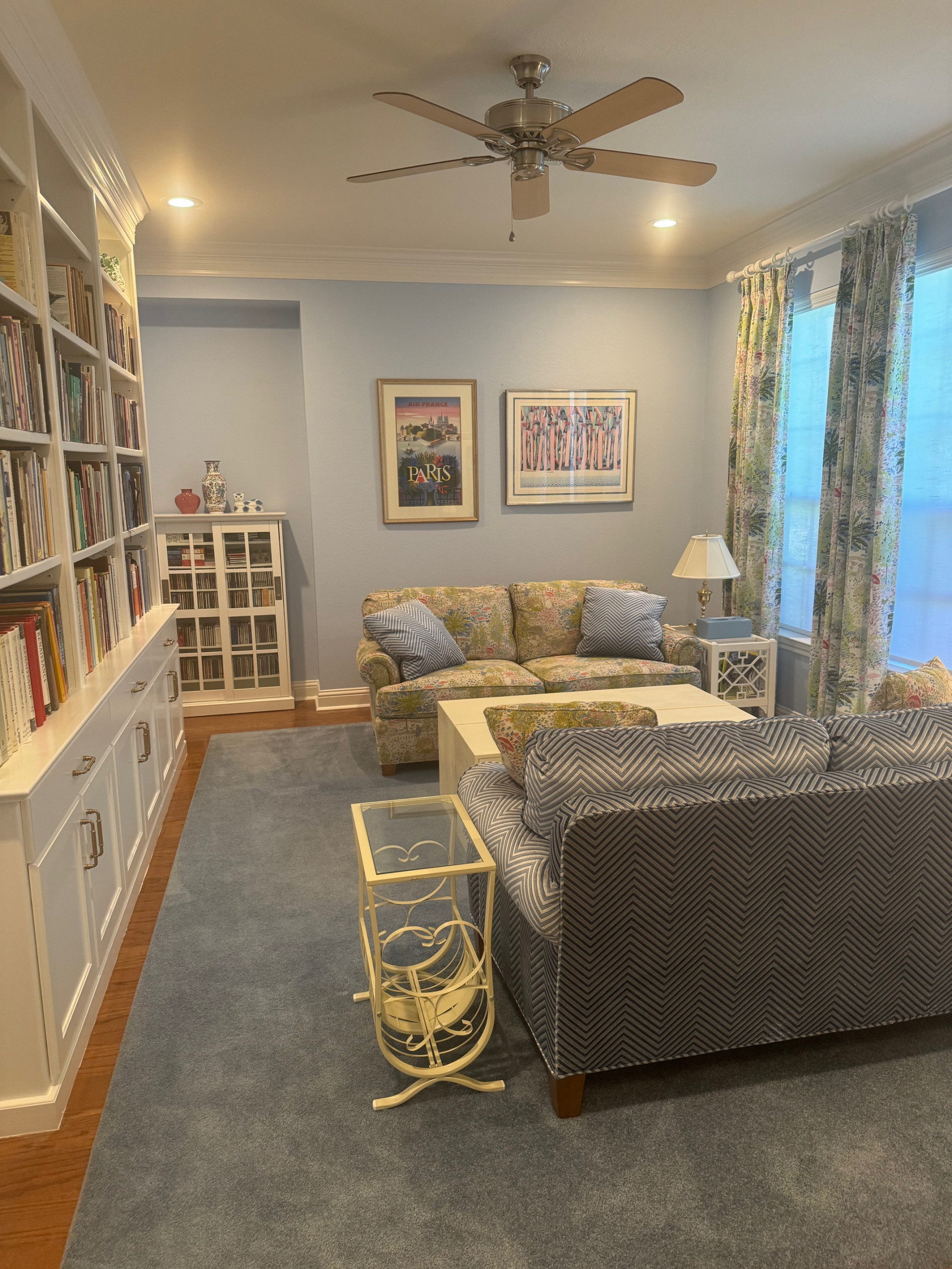 Transitional Living Room/Family Room/Study