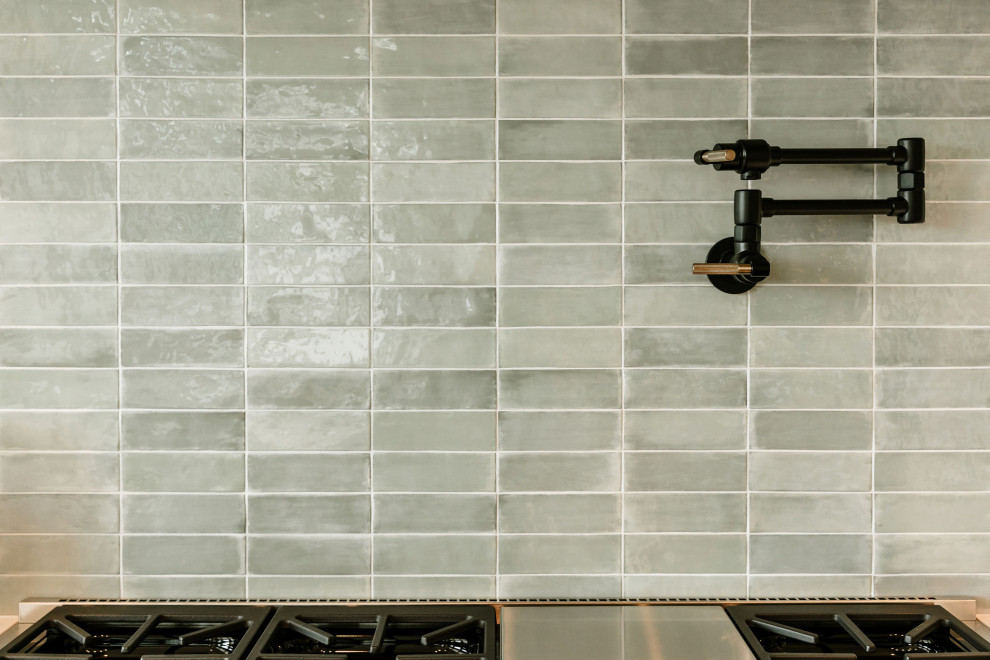 Transitional kitchen photo in San Francisco