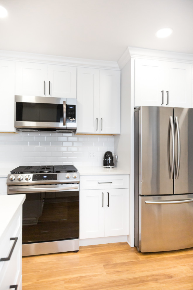 Minimalist kitchen photo in Denver