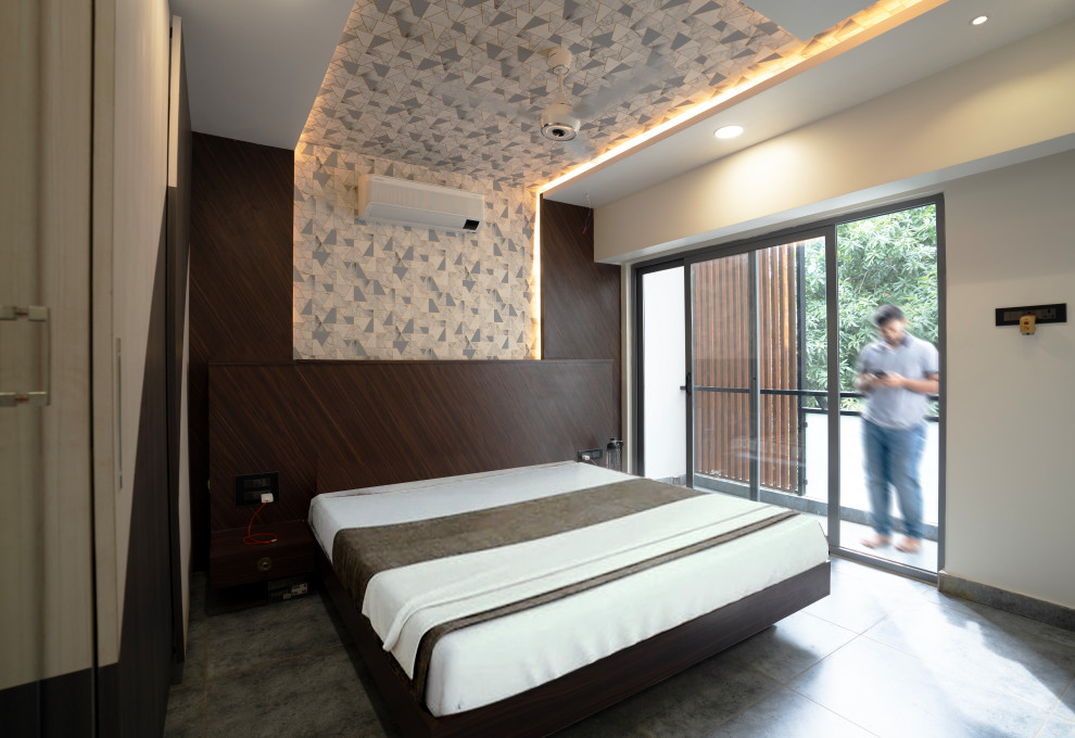 Inspiration for a contemporary bedroom in Chennai.