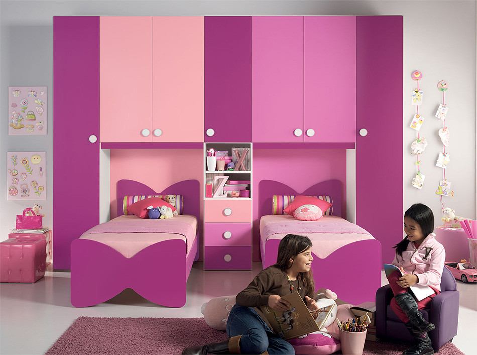 Design ideas for a modern kids' bedroom for kids 4-10 years old and girls in New York.