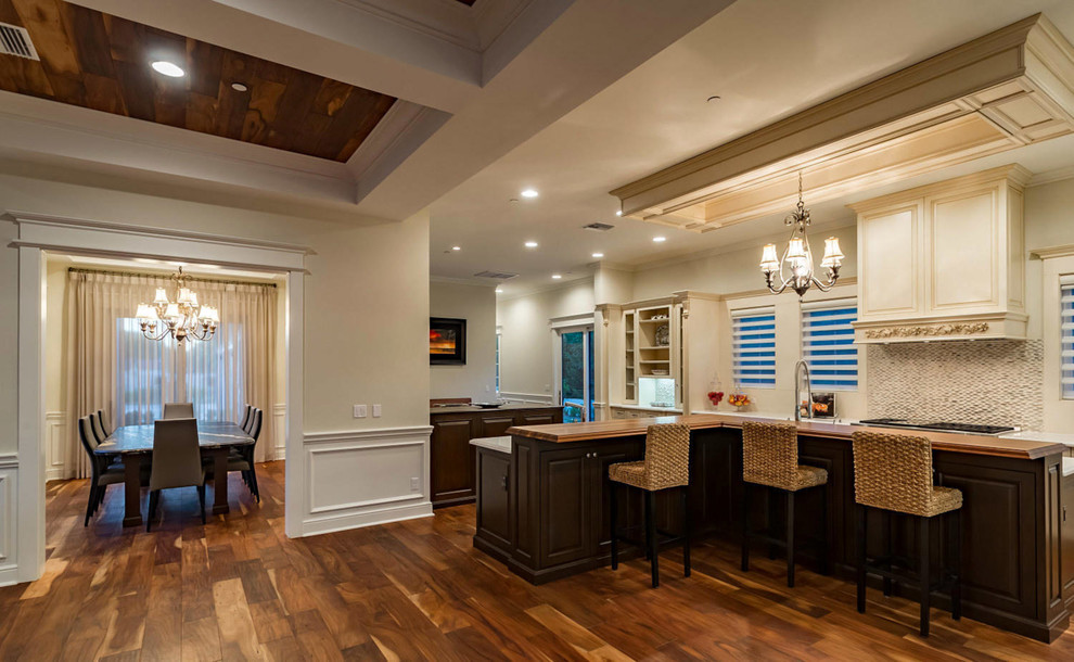 Example of a transitional kitchen design in Phoenix