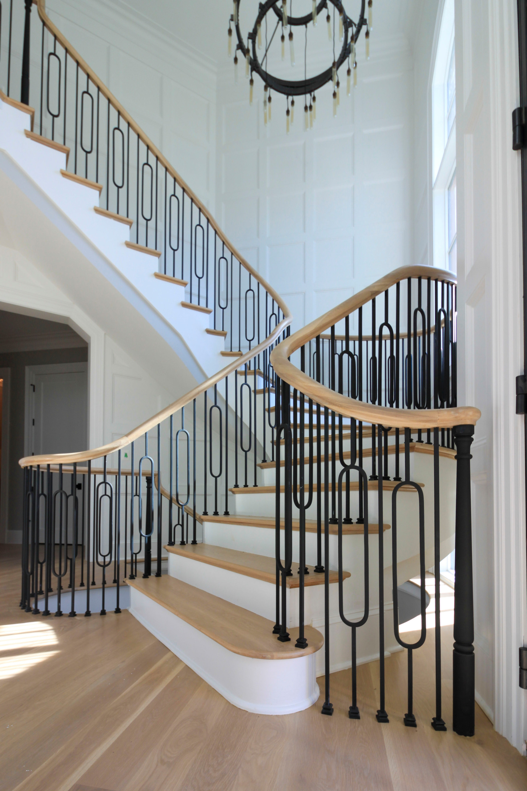 95_Remarkable and elegant floating elliptical staircase, McLean, VA 22101