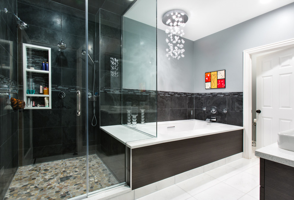 Inspiration for a mid-sized contemporary master bathroom in Chicago with flat-panel cabinets and dark wood cabinets.