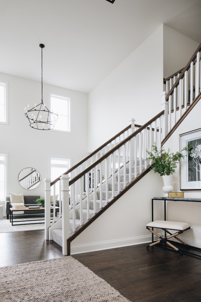 Inspiration for a transitional home design remodel in Chicago