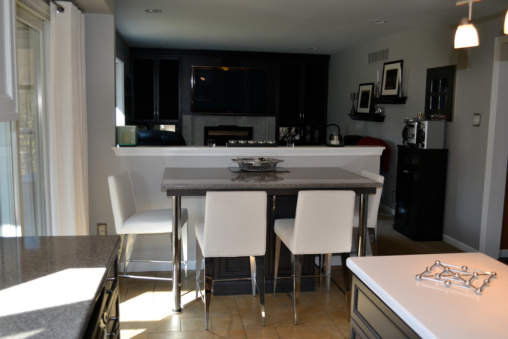 Transitional kitchen photo in Baltimore