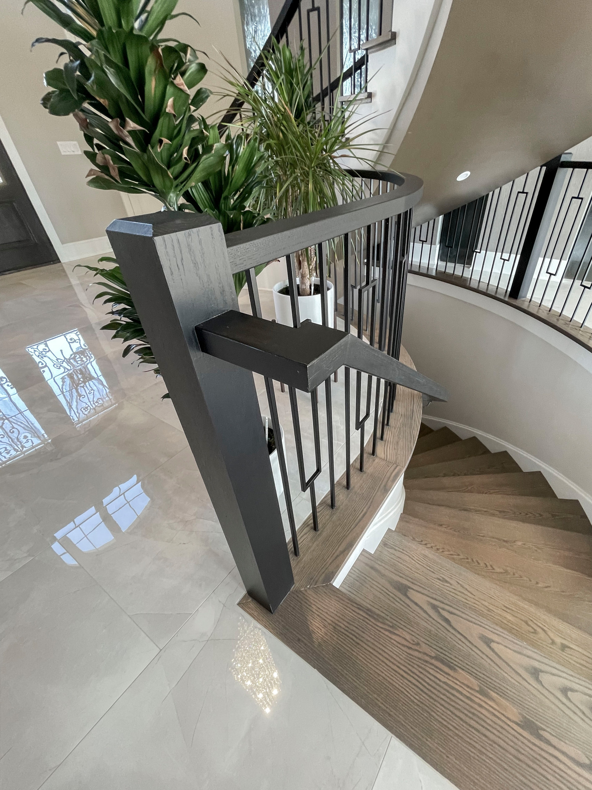 114_Striking Floating-Curved Staircase, Leesburg VA 20175