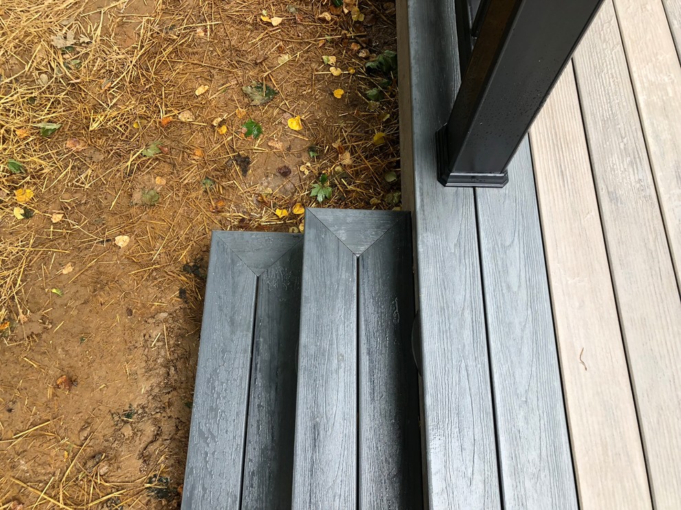Ground Level Deck with Bench Seating