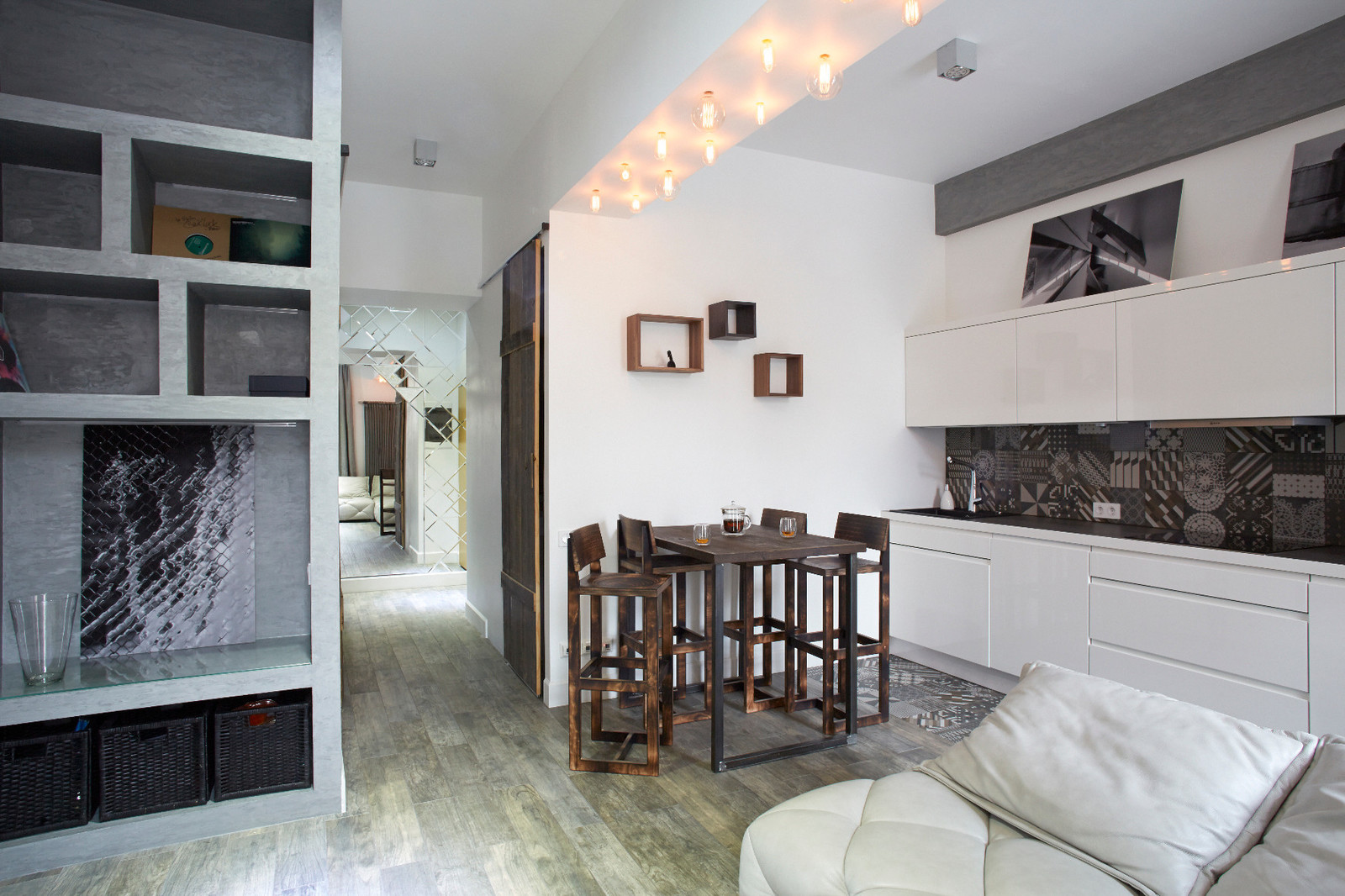 Апартаменты в стиле лофт для молодой семейной пары на ул. Берзарина